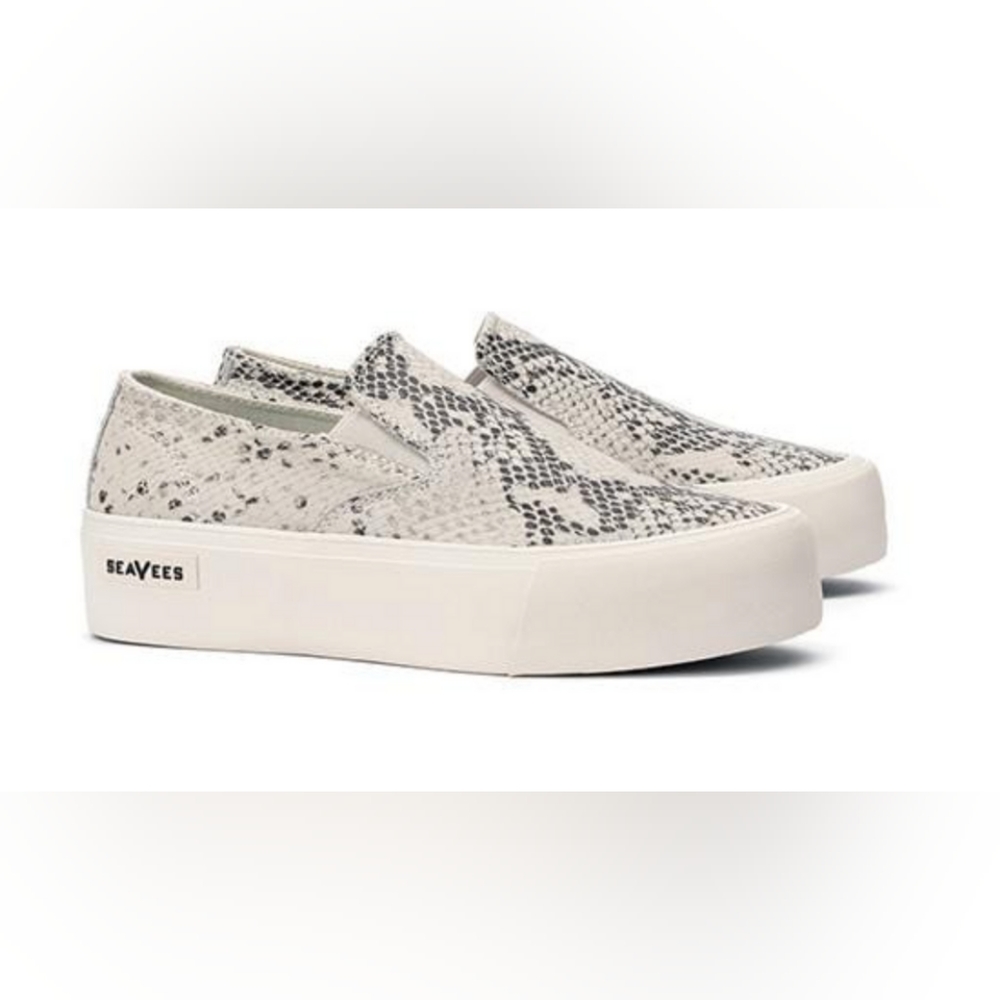 Like New! SEAYEES Baja Platform